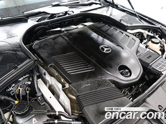 Mercedes-Benz S-Class 2023 — photo 13