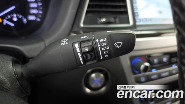 Genesis G80 2019 — photo 18
