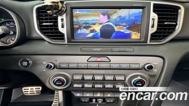 Kia Sportage 2018 — photo 12