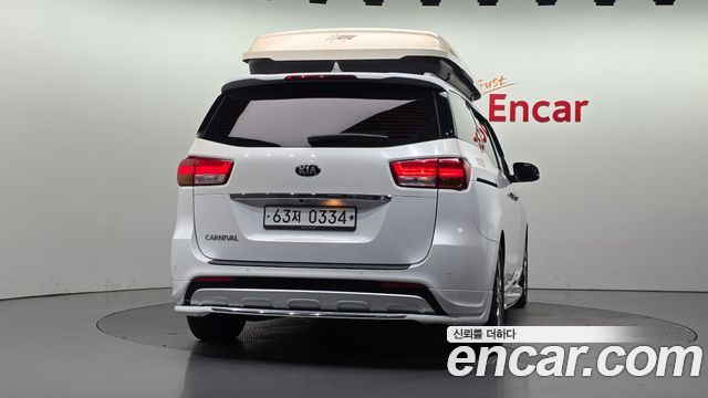 Kia Canival 2017 — photo 4