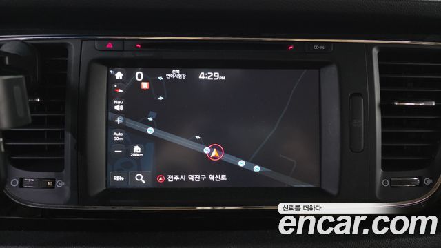 Kia Canival 2017 — photo 20