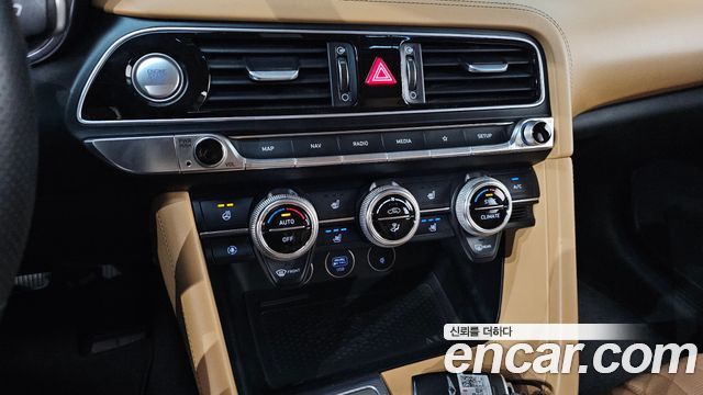 Genesis G70 2021 — photo 24