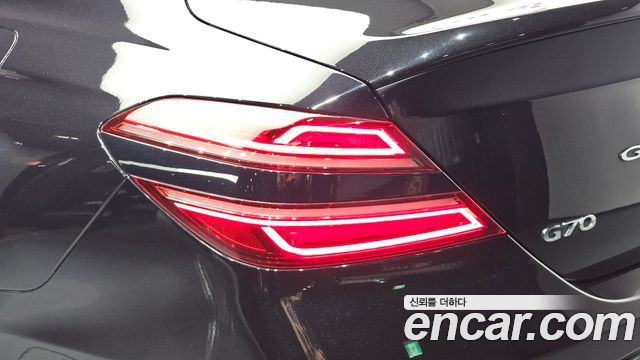 Genesis G70 2021 — photo 9
