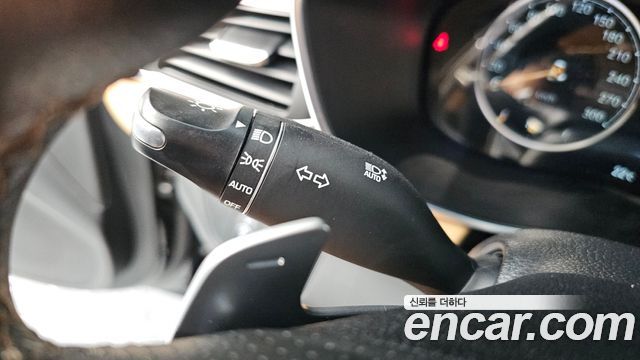 Genesis G70 2021 — photo 27