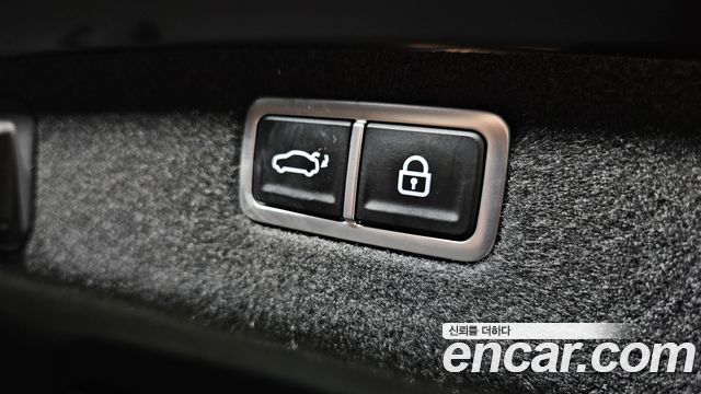 Genesis G70 2021 — photo 32
