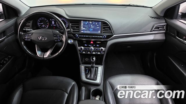 Hyundai AVANTE 2019 — photo 10