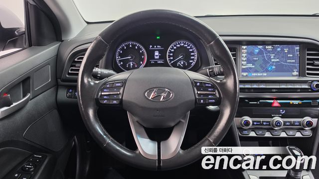 Hyundai AVANTE 2019 — photo 20