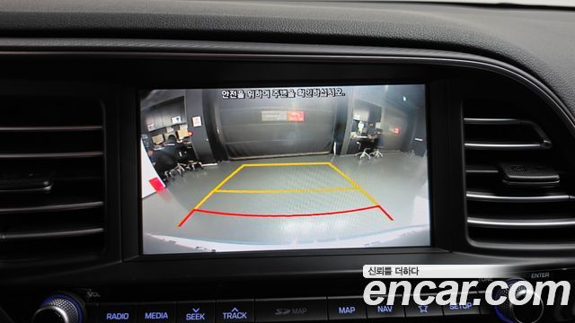 Hyundai AVANTE 2019 — photo 21