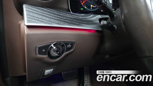 Mercedes-Benz CLS-Class 2021 — photo 23