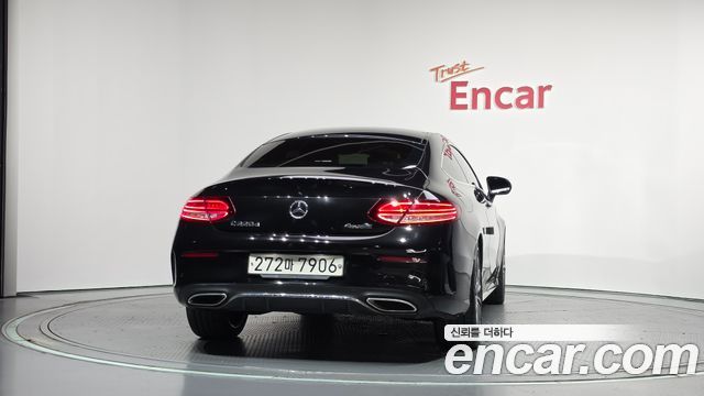 Mercedes-Benz C-Class 2019 — photo 4