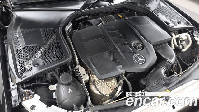 Mercedes-Benz C-Class 2019 — photo 6