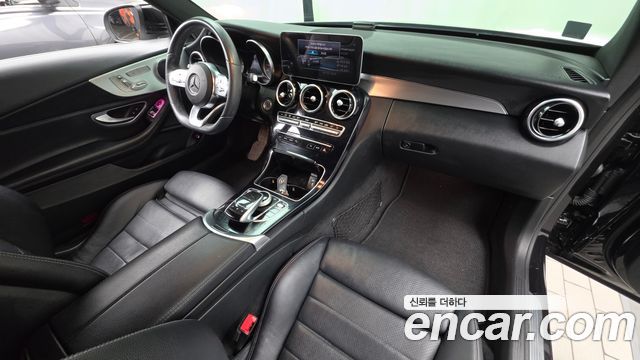 Mercedes-Benz C-Class 2019 — photo 10
