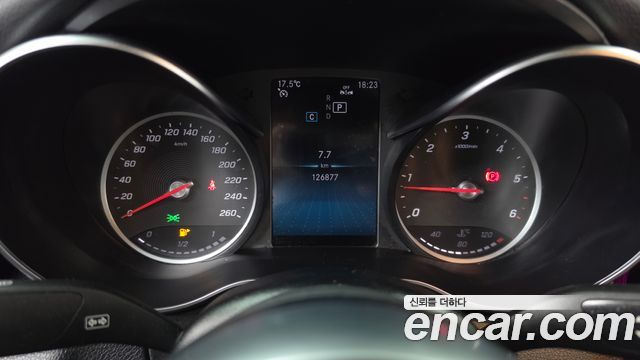 Mercedes-Benz C-Class 2019 — photo 11