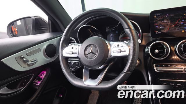 Mercedes-Benz C-Class 2019 — photo 19