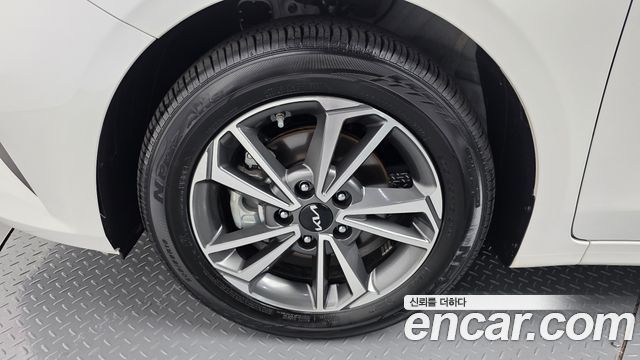 Kia K3 2024 — photo 5