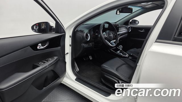 Kia K3 2024 — photo 13