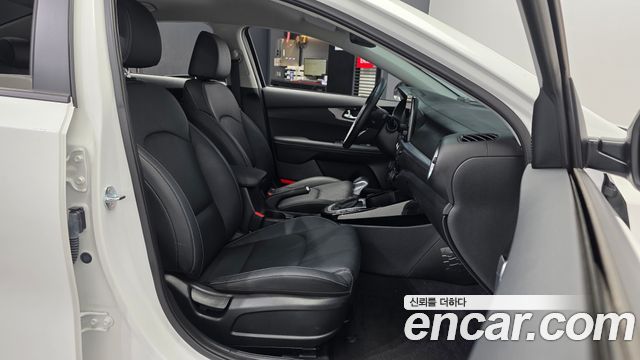 Kia K3 2024 — photo 17