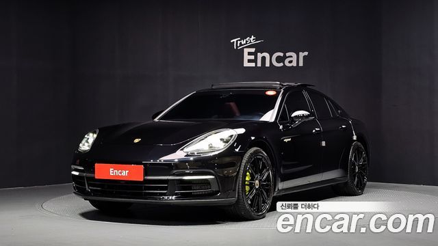 Porsche Panamera 2020 — photo 1