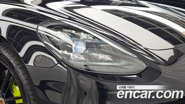 Porsche Panamera 2020 — photo 8