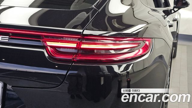Porsche Panamera 2020 — photo 9
