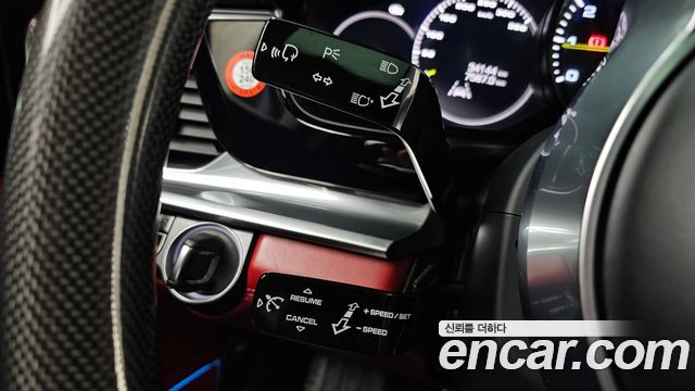 Porsche Panamera 2020 — photo 35