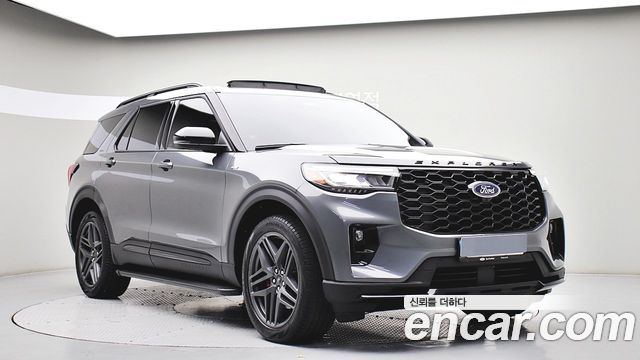Ford Explorer 2025 — photo 3