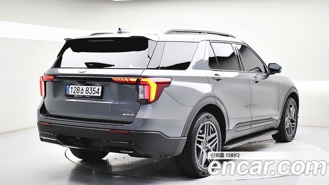Ford Explorer 2025 — photo 4