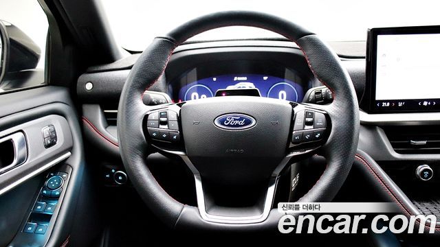 Ford Explorer 2025 — photo 8