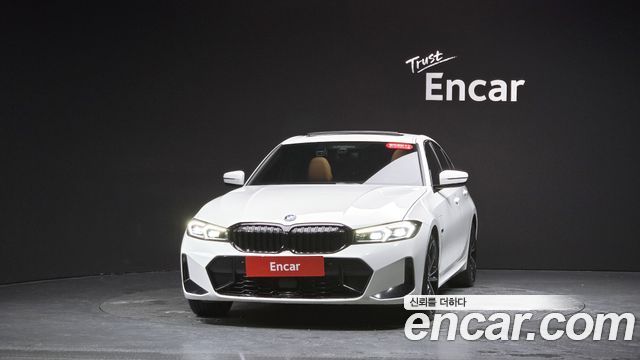 BMW 3-Series 2023 — photo 3