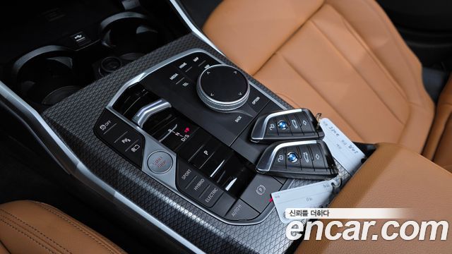 BMW 3-Series 2023 — photo 12