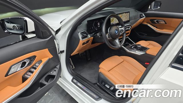 BMW 3-Series 2023 — photo 13