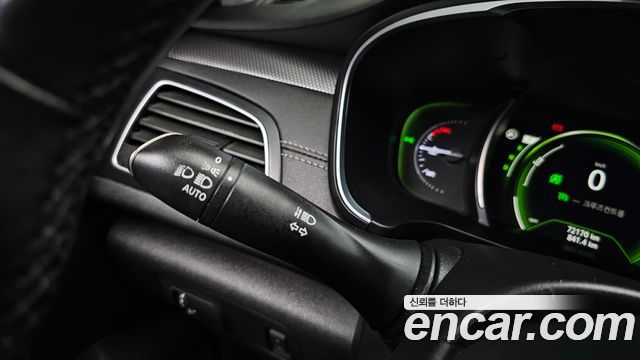 Renault Korea SM6 2017 — photo 30