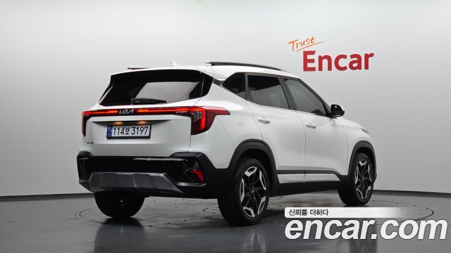 Kia Seltos 2023 — photo 2