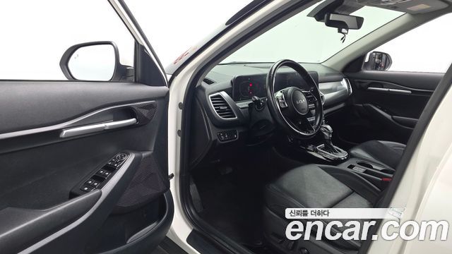 Kia Seltos 2023 — photo 10