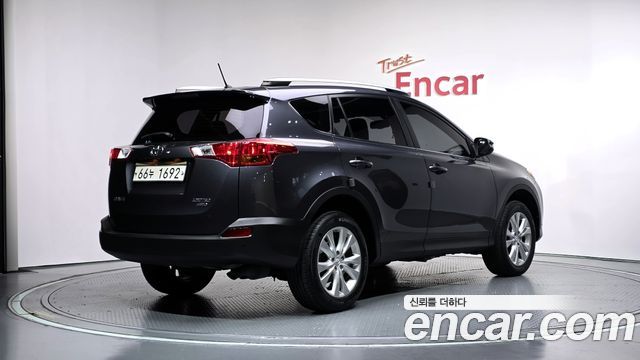 Toyota RAV4 2013 — photo 2