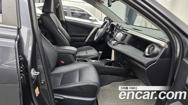 Toyota RAV4 2013 — photo 11