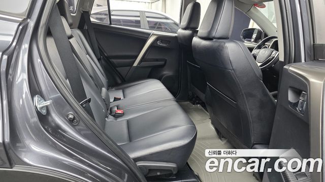 Toyota RAV4 2013 — photo 12