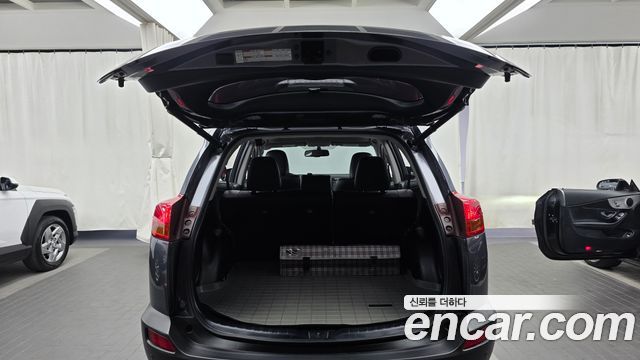 Toyota RAV4 2013 — photo 20