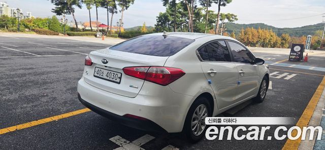 Kia K3 2015 — photo 12