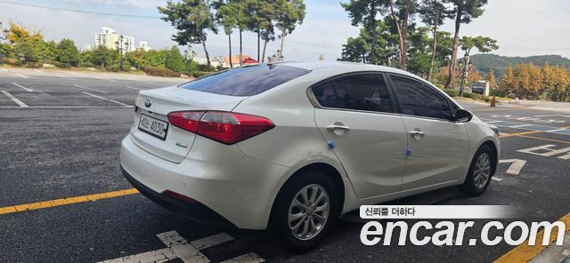 Kia K3 2015 — photo 13