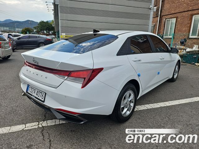 Hyundai AVANTE 2021 — photo 2
