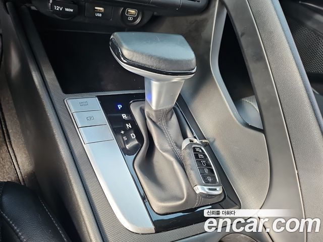 Hyundai AVANTE 2021 — photo 9