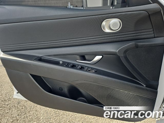 Hyundai AVANTE 2021 — photo 16