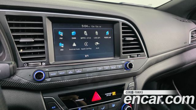 Hyundai AVANTE 2018 — photo 20