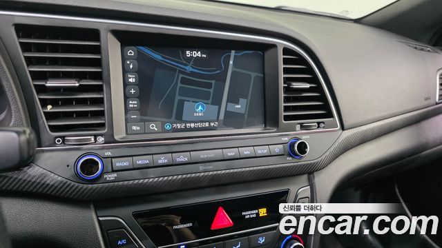 Hyundai AVANTE 2018 — photo 21