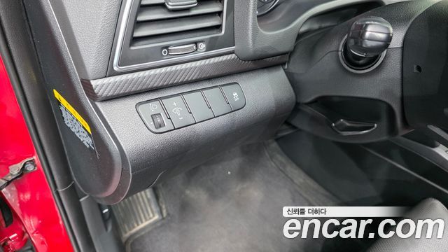 Hyundai AVANTE 2018 — photo 23