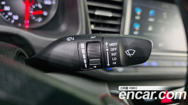 Hyundai AVANTE 2018 — photo 26