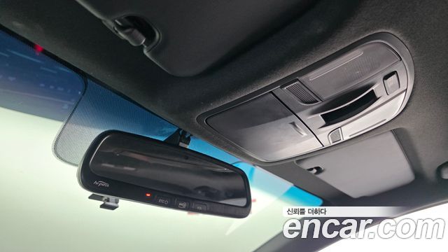 Hyundai AVANTE 2018 — photo 28
