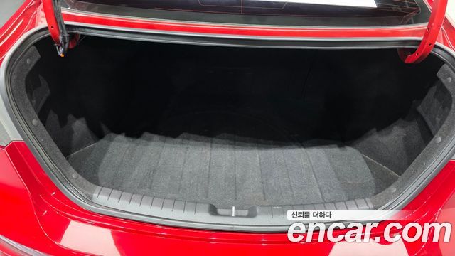Hyundai AVANTE 2018 — photo 31