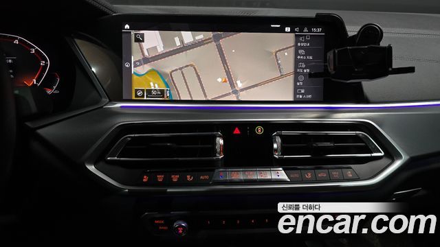 BMW X6 2020 — photo 25